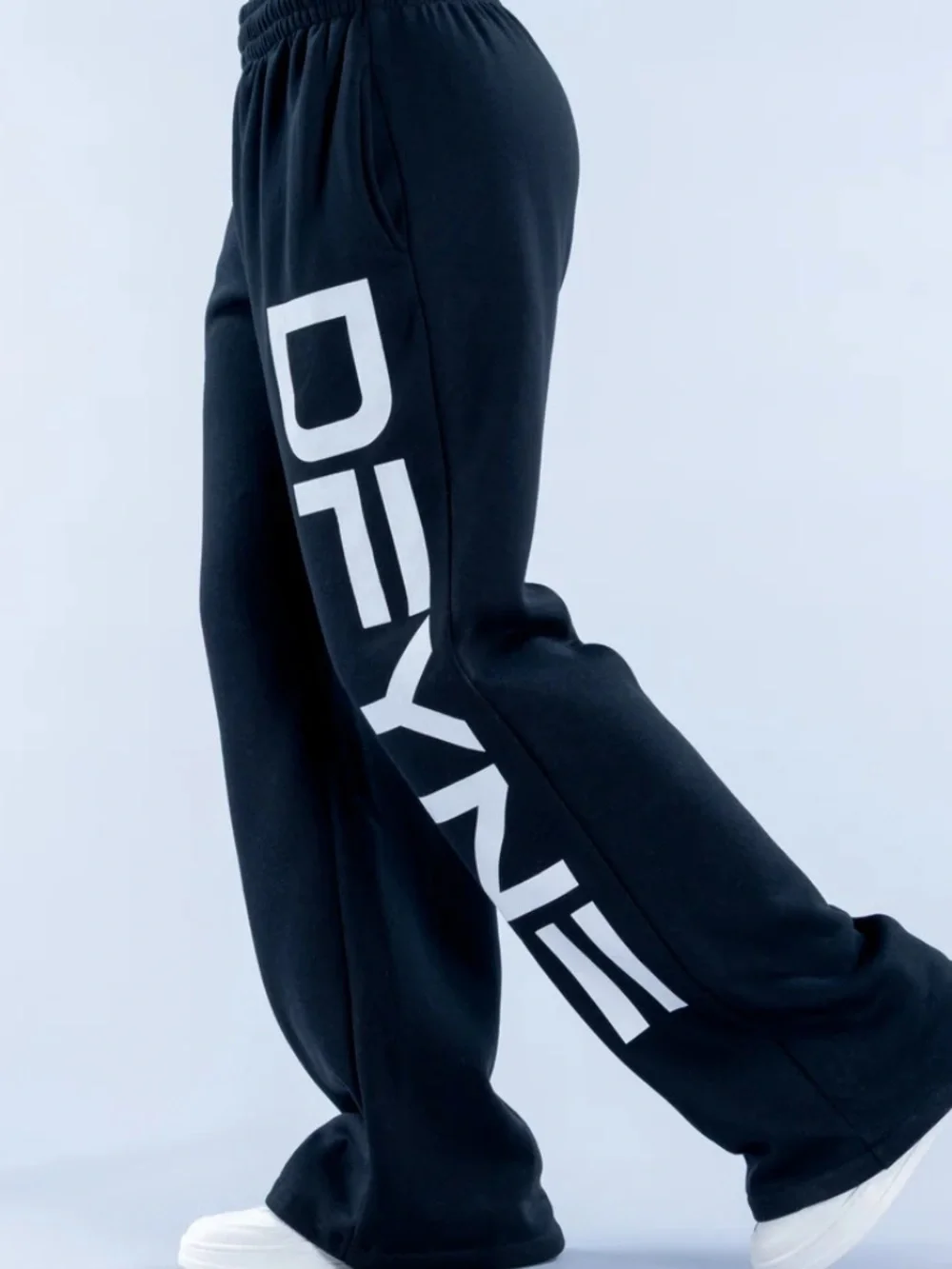 DFYNE black wide leg sweatpants size small - Picture 3 of 3
